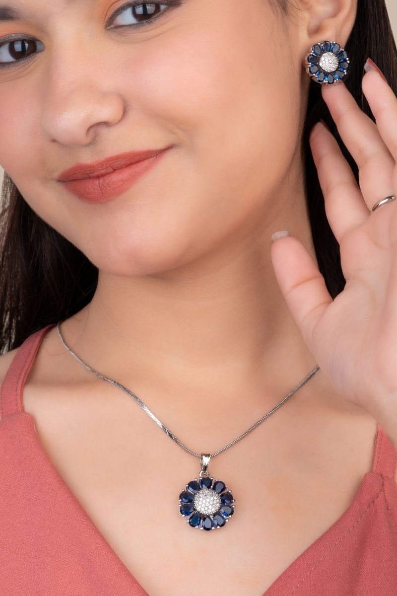 ELARA BLUE DIAMOND ELEGANCE PENDANT SET (CHAIN NOT INCLUDED)